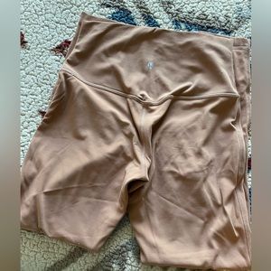 Lululemon size 6 Align